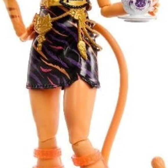 Monster High Skulltimate Secrets Neon Frights Doll & Accessories, Toralei Stripe - Picture 5 of 8